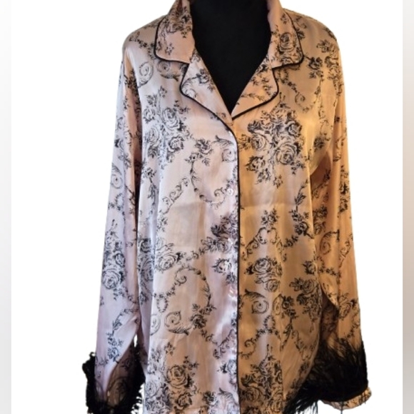 Pink & Black Floral Print Pajama Set with Feathers By Gilligan &O'Malley - Picture 2 of 10